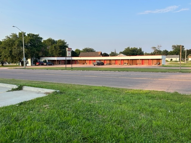 301 Highway 20 S, Laurel, NE 68745 - Big Red Inn & Suites | LoopNet