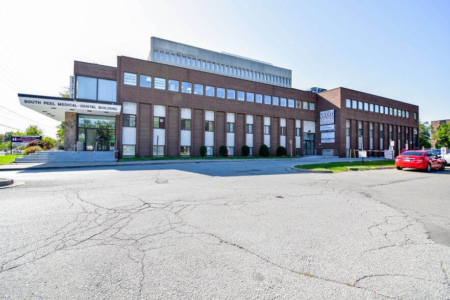 77 Queensway W, Mississauga, ON for lease - Building Photo - Image 3 of 3