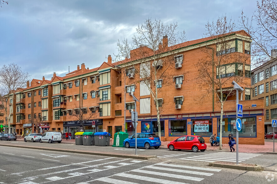 Calle Serracines, 4, Alcalá De Henares, Madrid for sale - Building Photo - Image 2 of 3