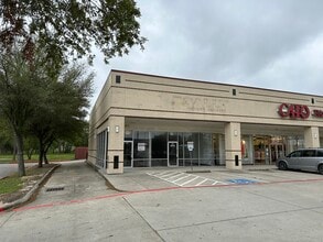 1921 N Main St, Pearland, TX for lease Building Photo- Image 2 of 6