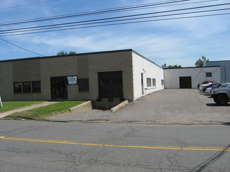 652 Oakwood Ave, West Hartford, CT for sale - Building Photo - Image 1 of 1