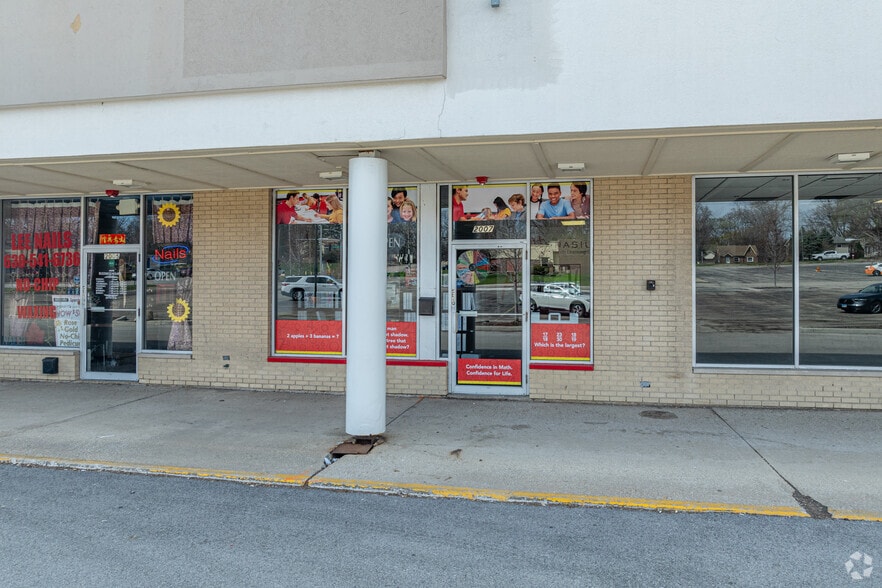 2001-2153 63rd St, Downers Grove, IL for lease - Building Photo - Image 3 of 5