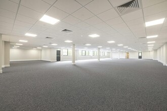 Weston Av, Grays for lease Interior Photo- Image 2 of 2