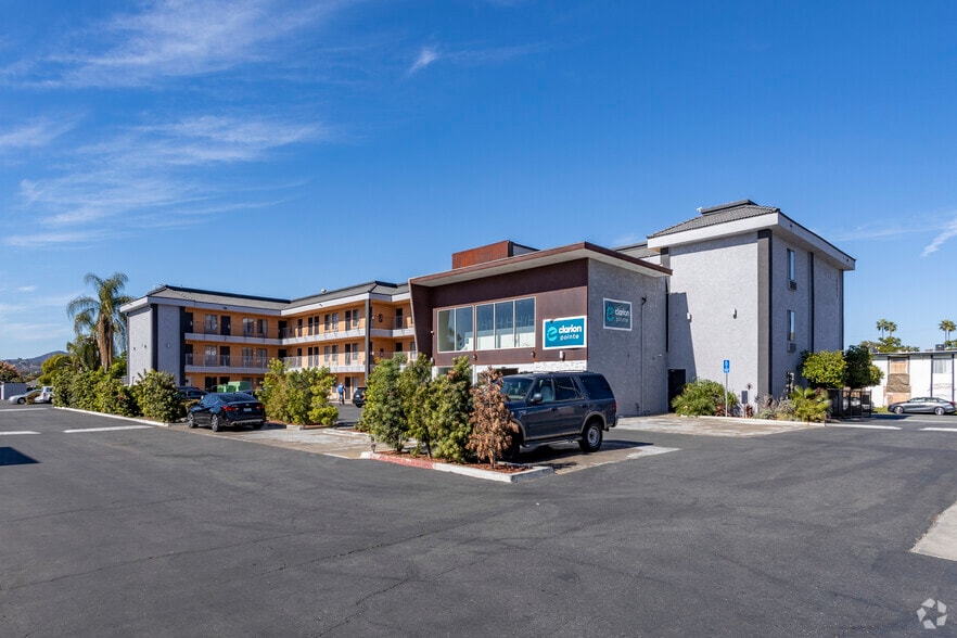 Value Add Opportunity - Choice Hotels portfolio of 2 properties for sale on LoopNet.com - Primary Photo - Image 2 of 2