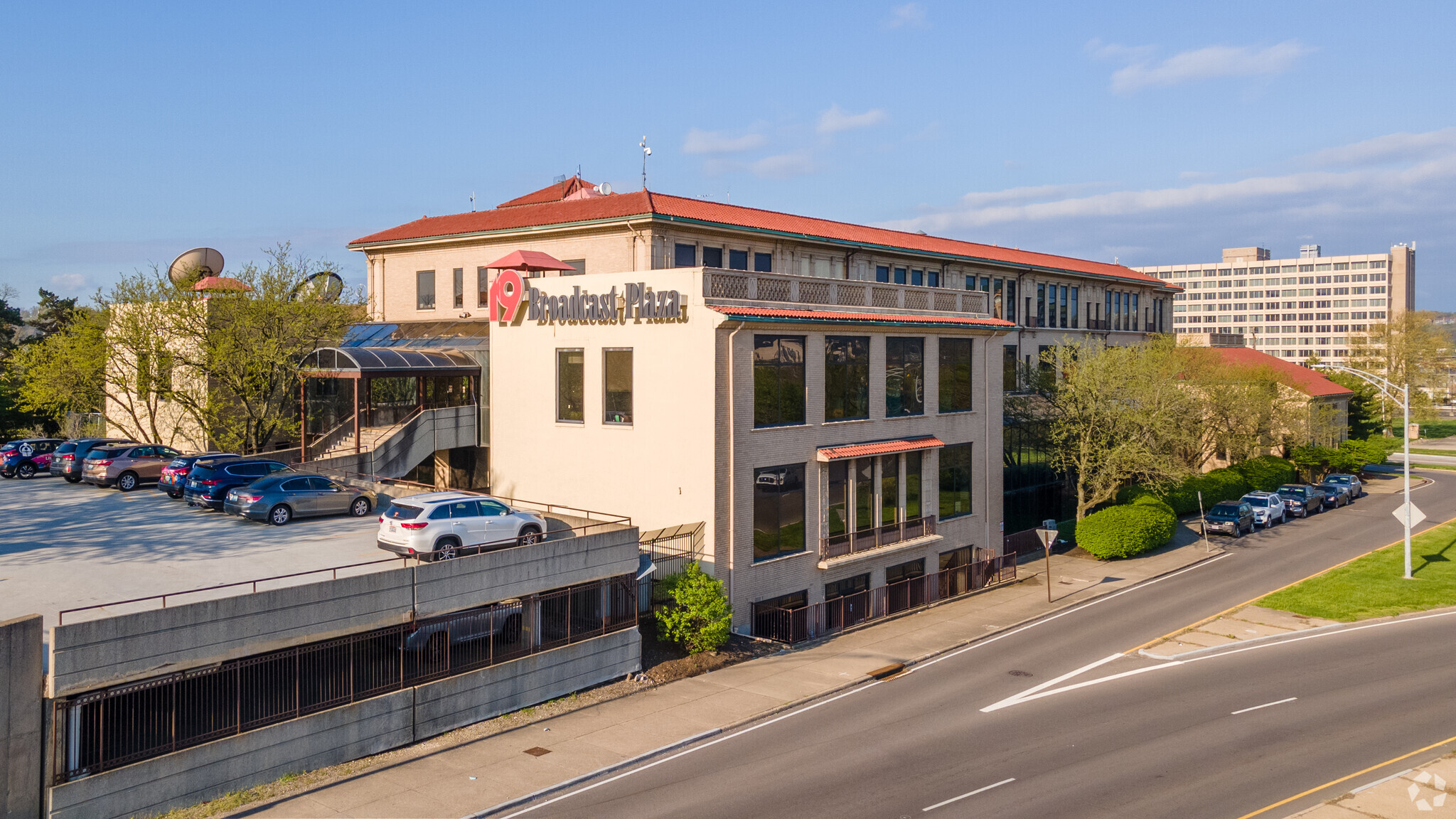 650 Gest St, Cincinnati, OH for lease Building Photo- Image 1 of 10