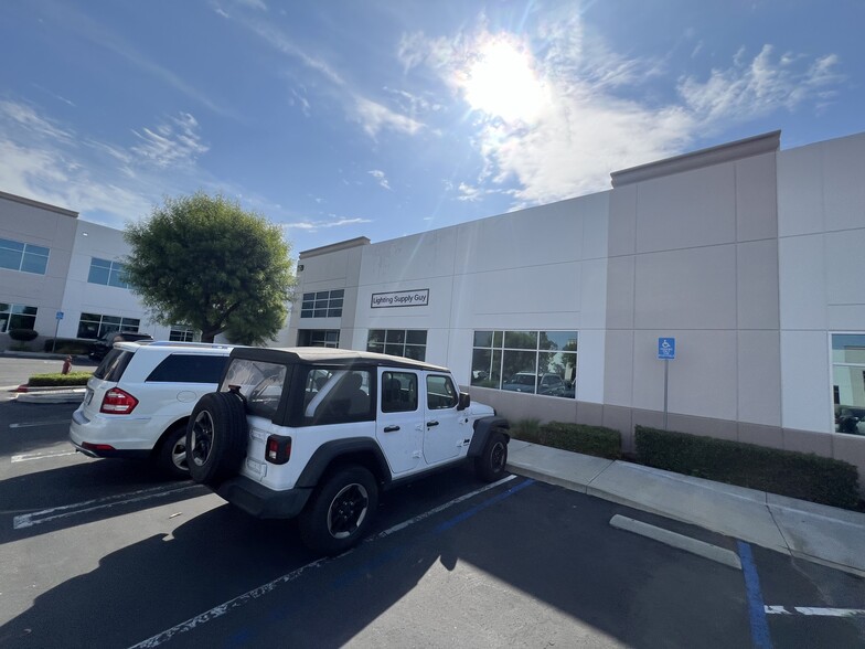 5 Holland, Irvine, CA for lease - Building Photo - Image 2 of 5