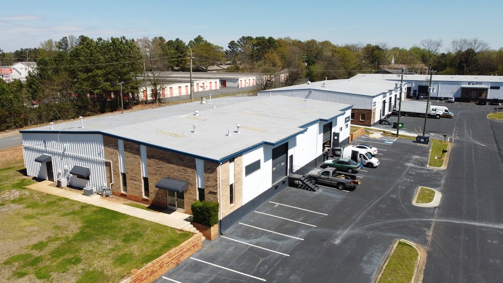 1701-1761 McCoba Dr SE, Smyrna, GA for lease - Building Photo - Image 3 of 9