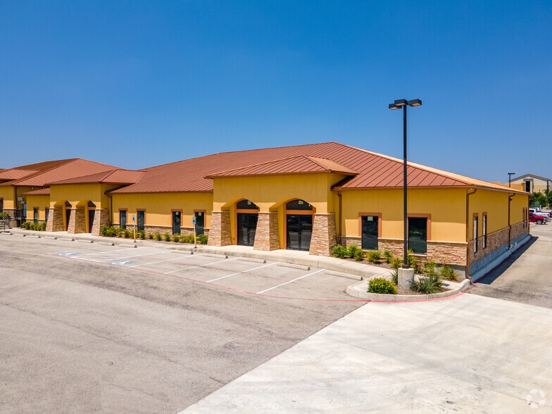 Veterans & Wellness Medical Portfolio portfolio of 4 properties for sale on LoopNet.com - Primary Photo - Image 3 of 4