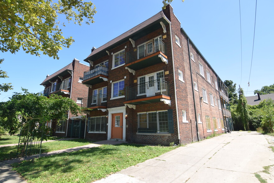 1117 E 125th St, East Cleveland, OH for sale - Building Photo - Image 3 of 13