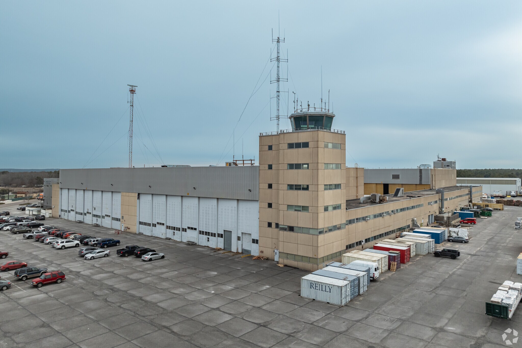 901-931 Burman Blvd, Calverton, NY for lease Building Photo- Image 1 of 6