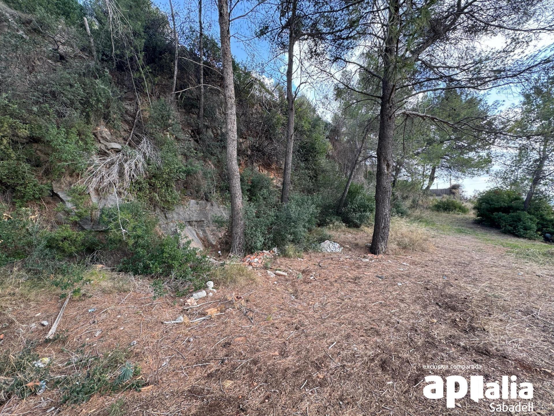 Land in Castellar del Vallès, Barcelona for sale Primary Photo- Image 1 of 12