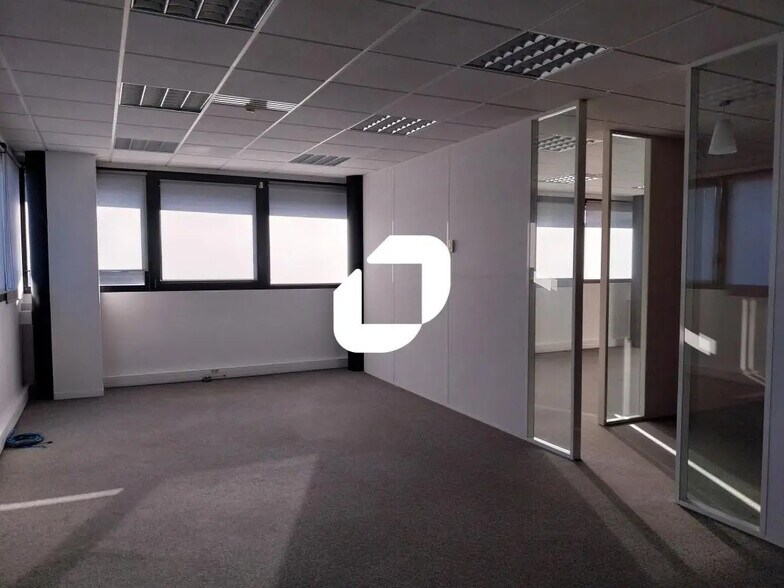 Office in Saint-Herblain for lease - Building Photo - Image 2 of 22