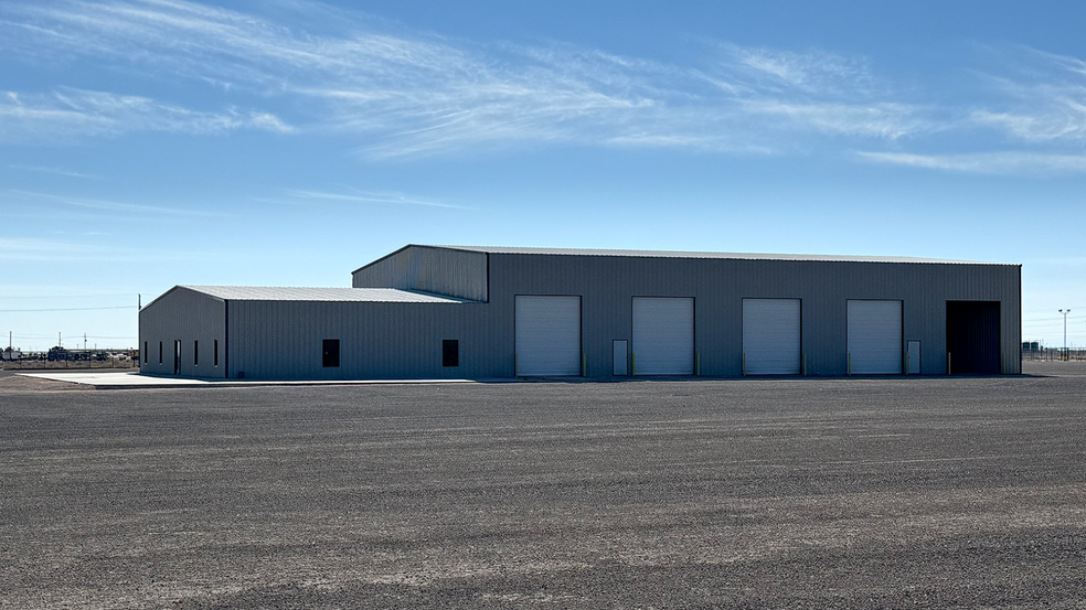 169 FM 869 Rd, Pecos, TX for lease - Primary Photo - Image 1 of 11