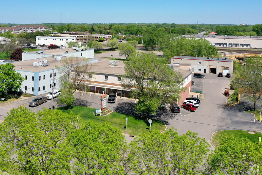 441-445 NW Old Highway 8, New Brighton, MN for lease - Aerial - Image 2 of 15