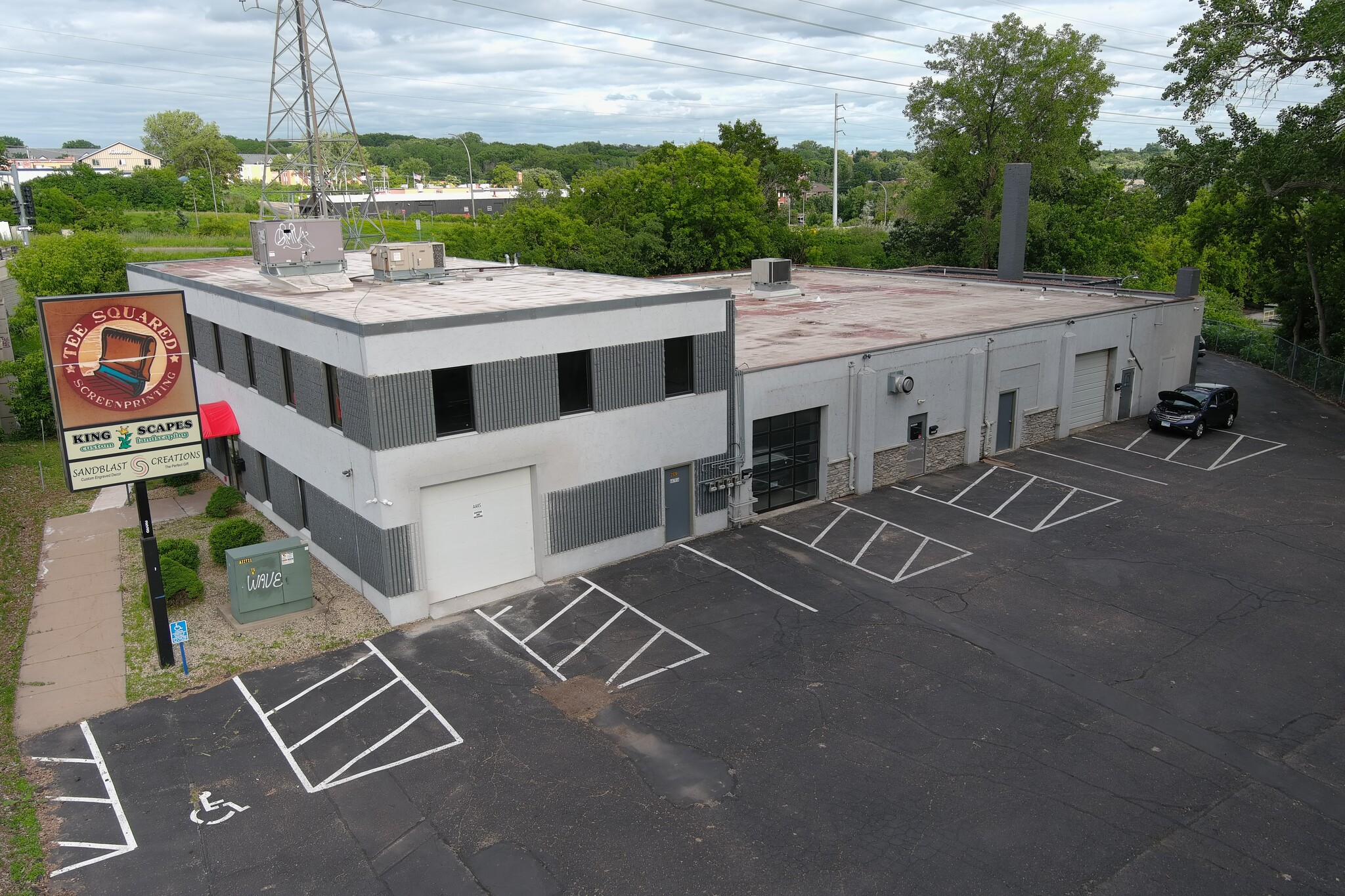 2520 W Larpenteur Ave, Lauderdale, MN for sale Building Photo- Image 1 of 14