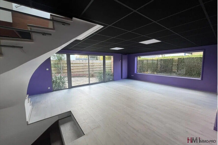 Retail in Bois-Guillaume for sale - Interior Photo - Image 2 of 15