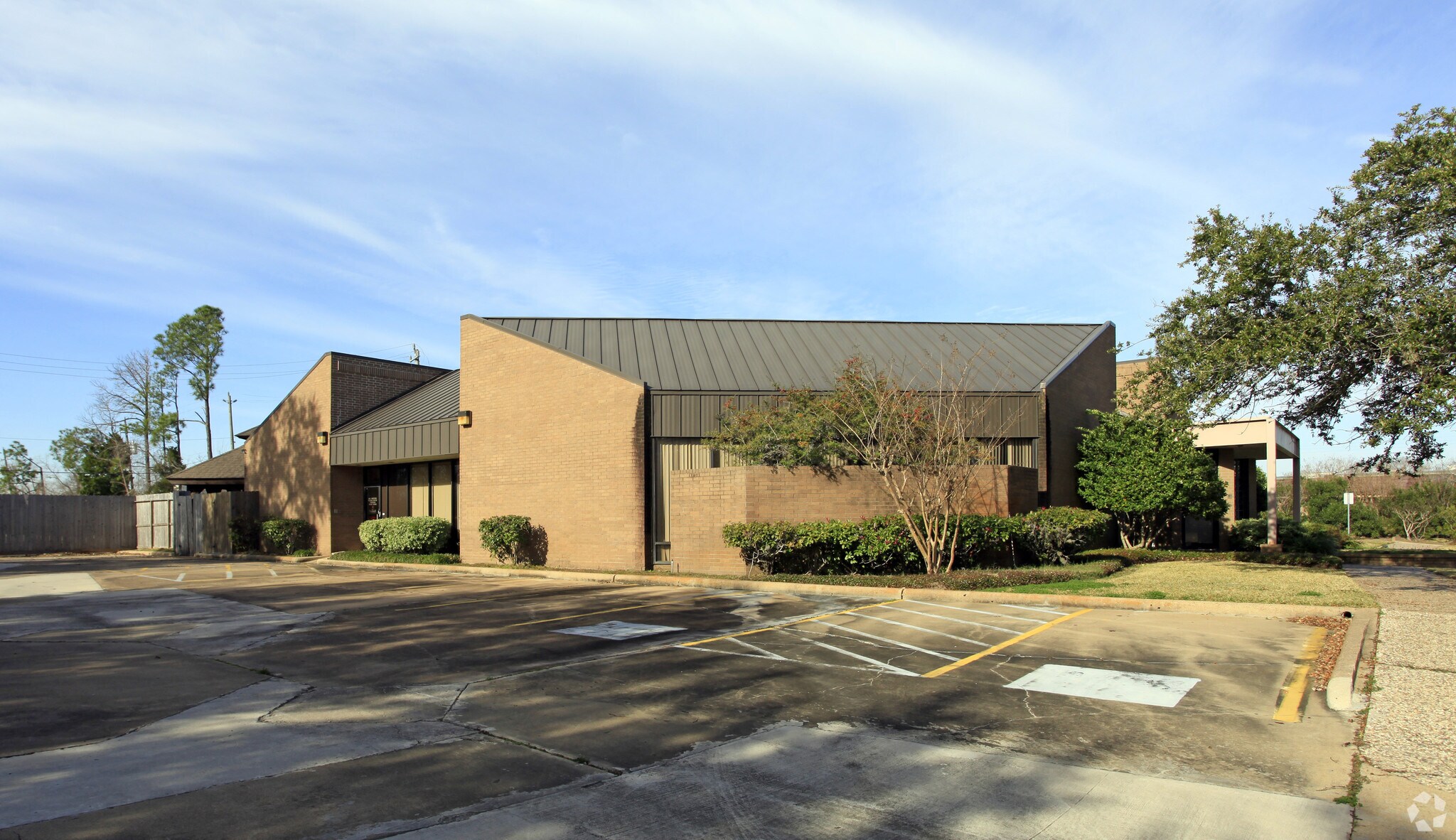 20 Professional Park Dr, ster, TX 77598