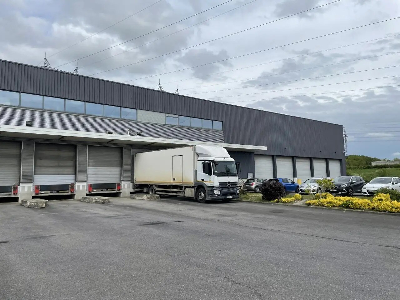 Flex in Villeparisis for lease Building Photo- Image 1 of 11