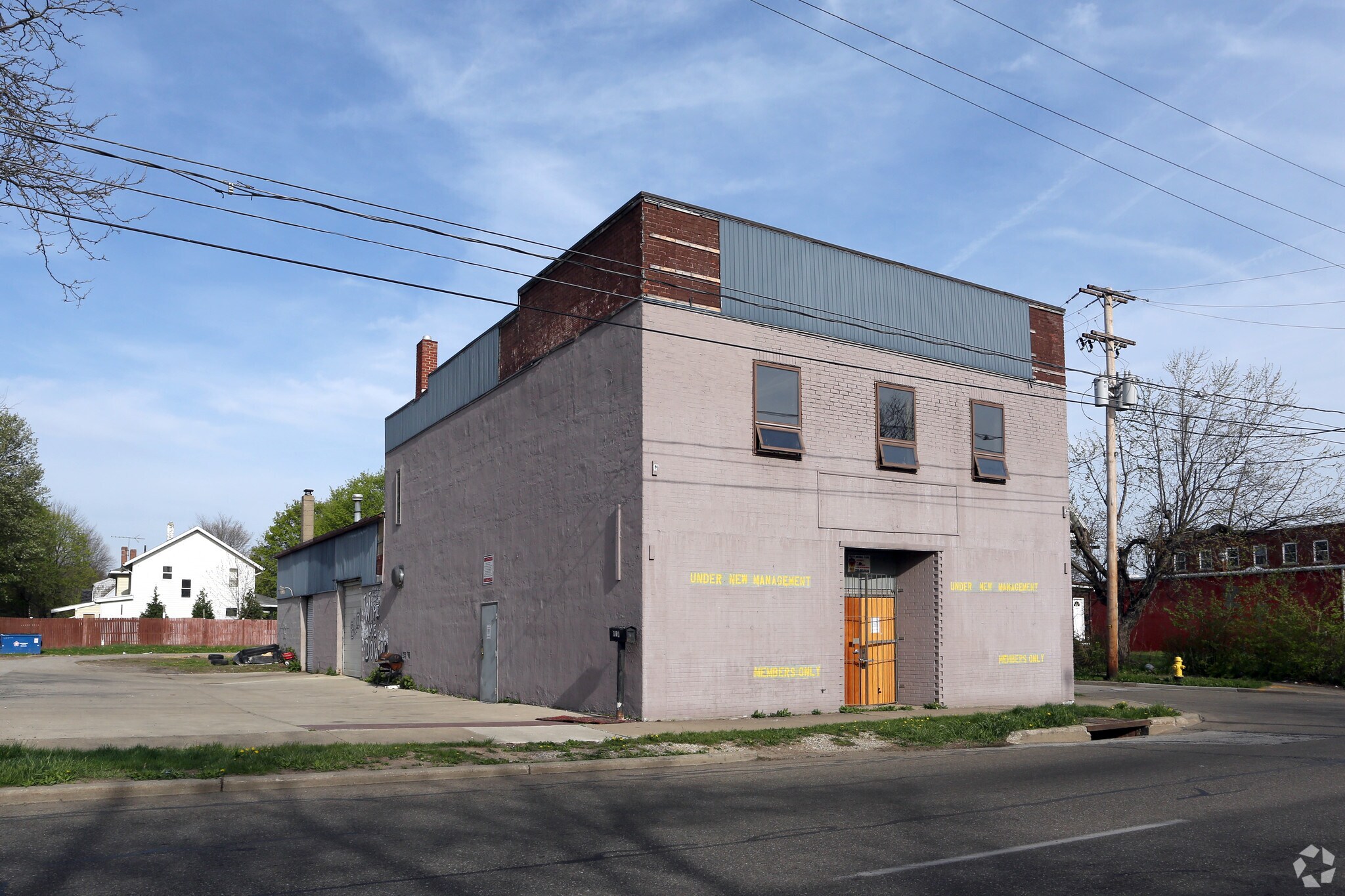 818 S Arlington St, Akron, OH for sale Primary Photo- Image 1 of 1