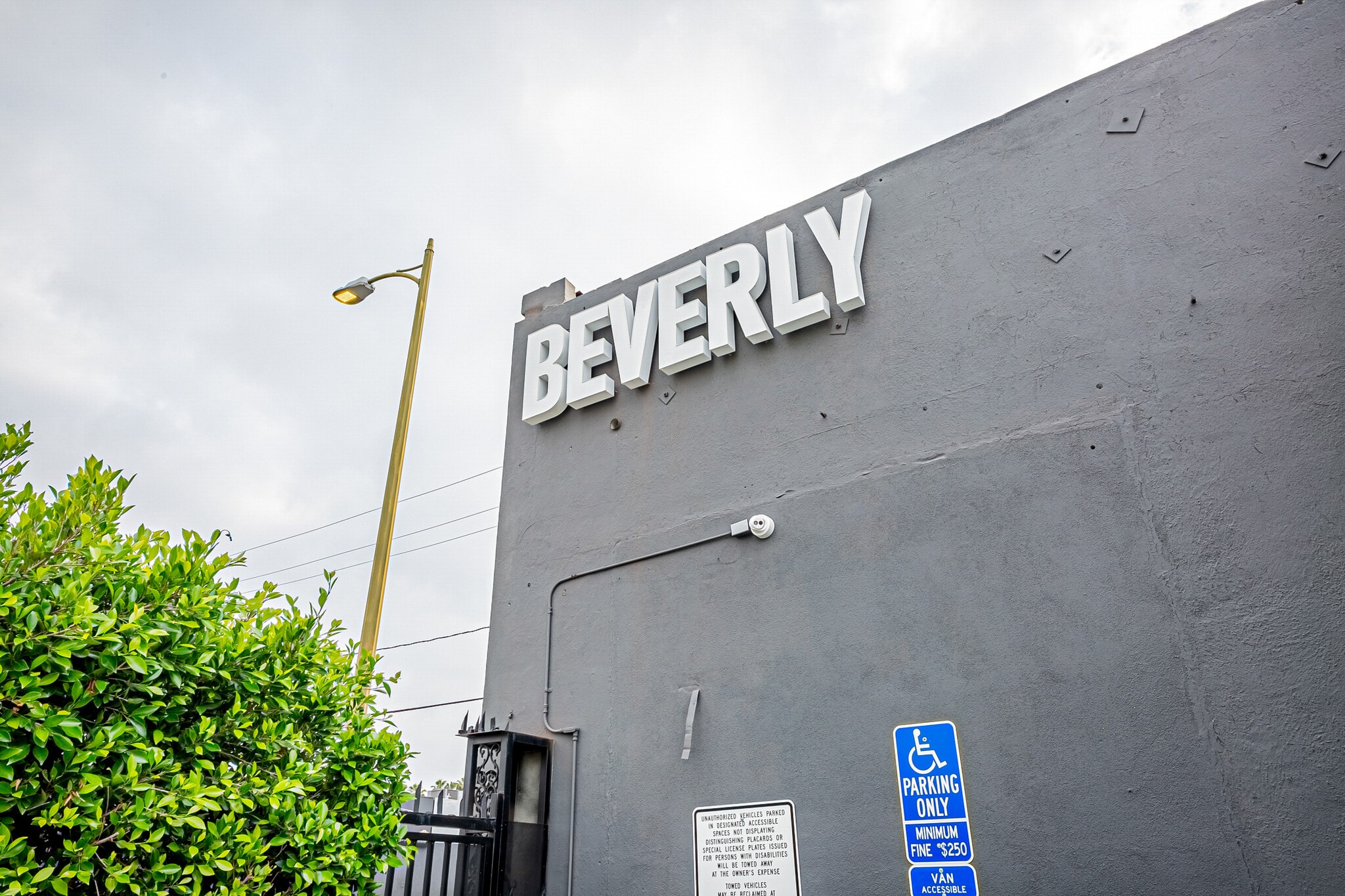 3211 Beverly Blvd, Los Angeles, CA for sale Primary Photo- Image 1 of 1