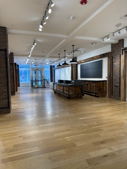 1 Church St, Burlington, VT for lease - Building Photo - Image 2 of 12