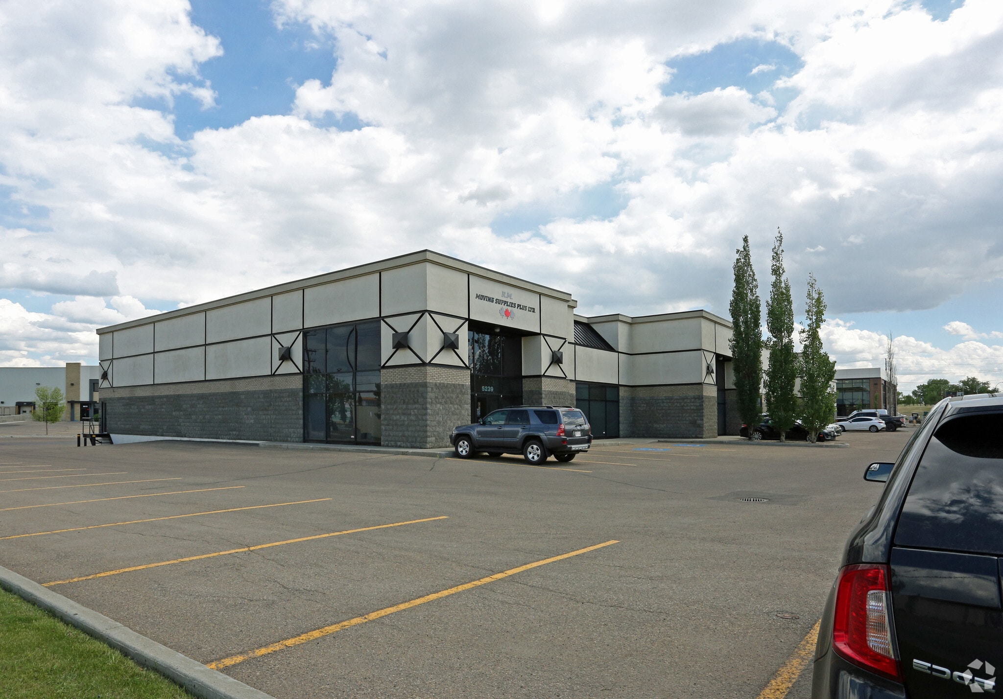 8560 Roper Rd, Edmonton, AB for lease Building Photo- Image 1 of 6