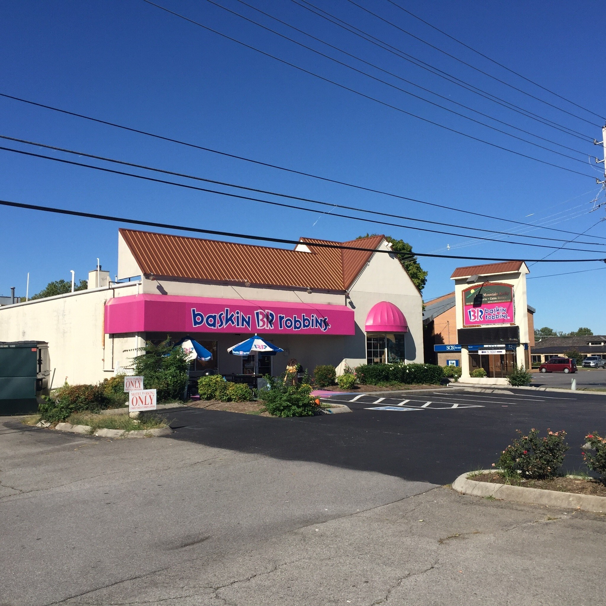 3270 Parkway, Pigeon Forge, TN for sale Building Photo- Image 1 of 1