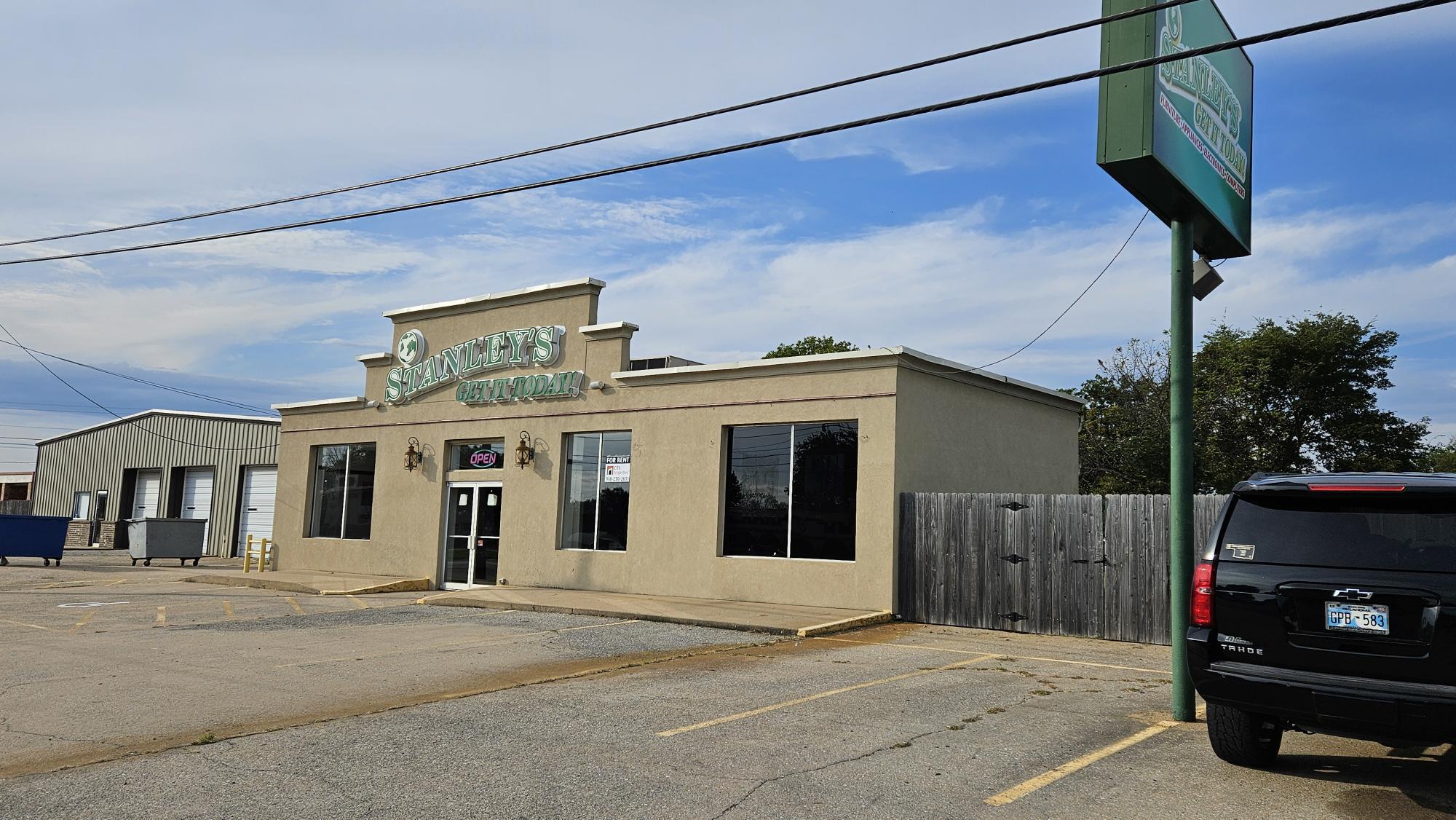 606 W Cherokee St, Wagoner, OK for lease Building Photo- Image 1 of 4