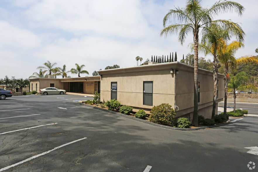 5555 Jackson Dr, La Mesa, CA for lease - Building Photo - Image 2 of 4