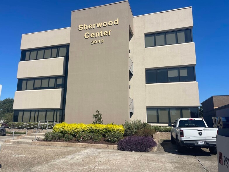 3049 S Sherwood Forest Blvd, Baton Rouge, LA for lease - Building Photo - Image 1 of 27