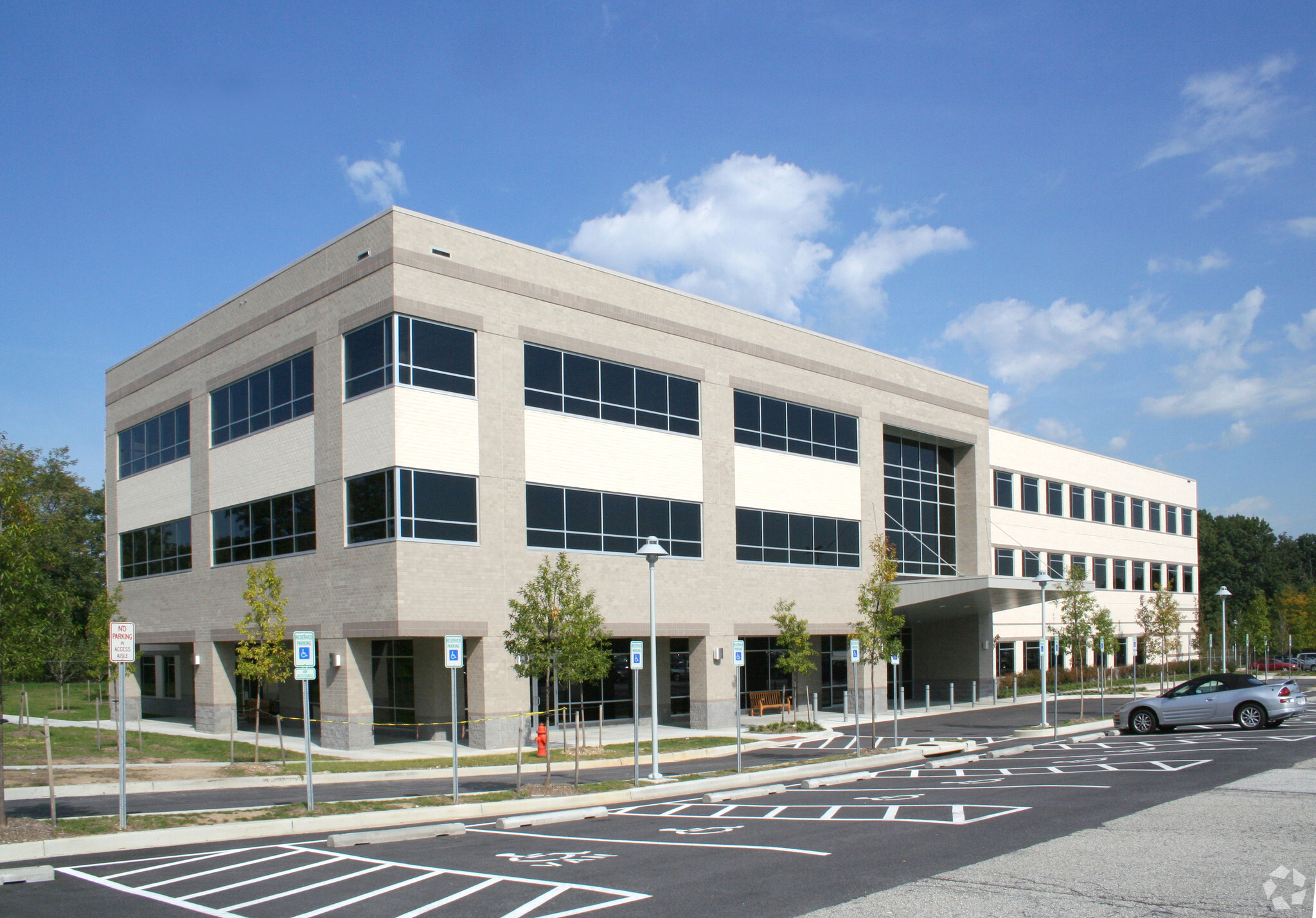 5051 Greenspring Ave, Baltimore, MD for lease Building Photo- Image 1 of 6