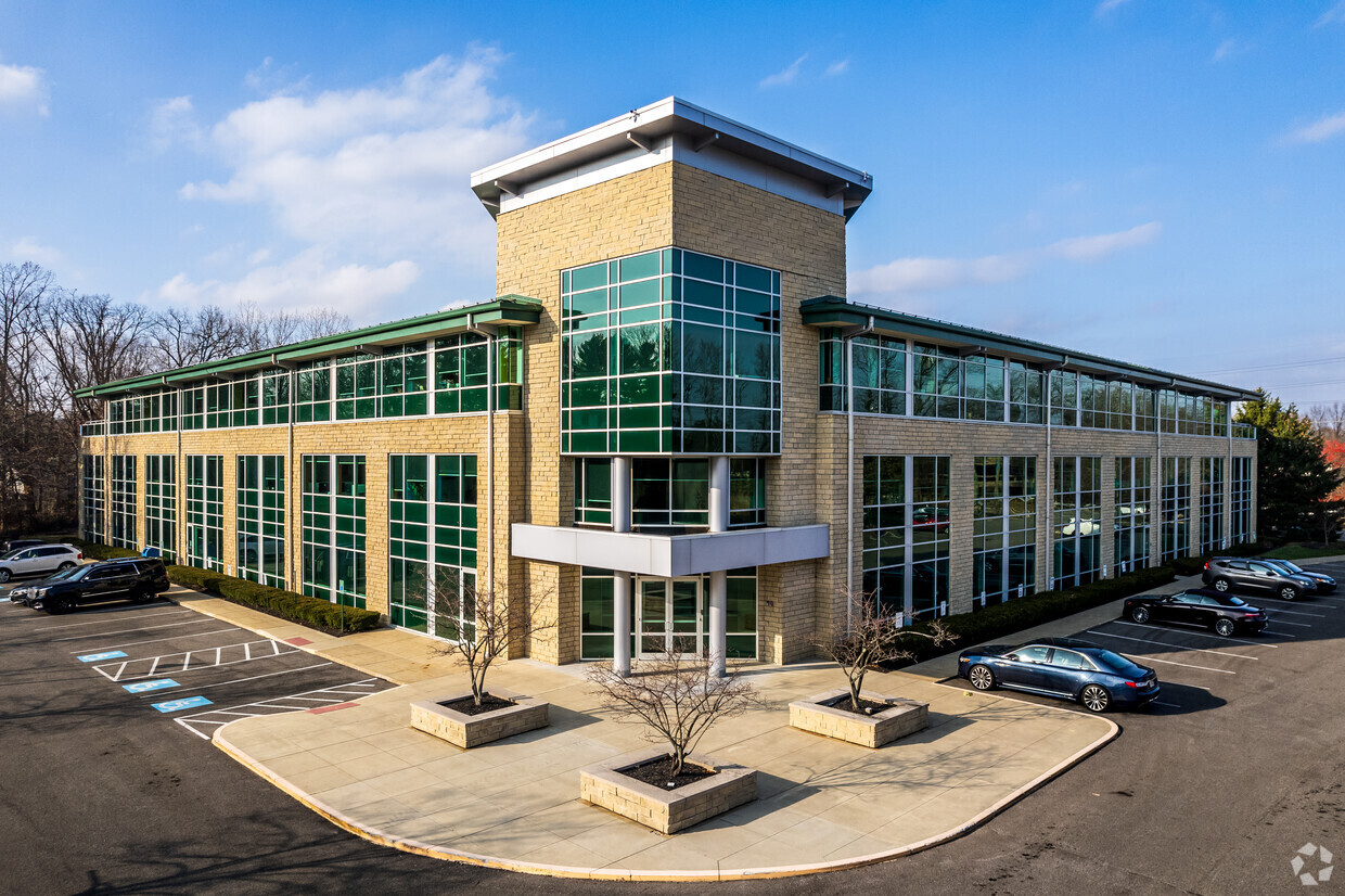 7100 E Pleasant Valley Rd, Independence, OH for lease Primary Photo- Image 1 of 16