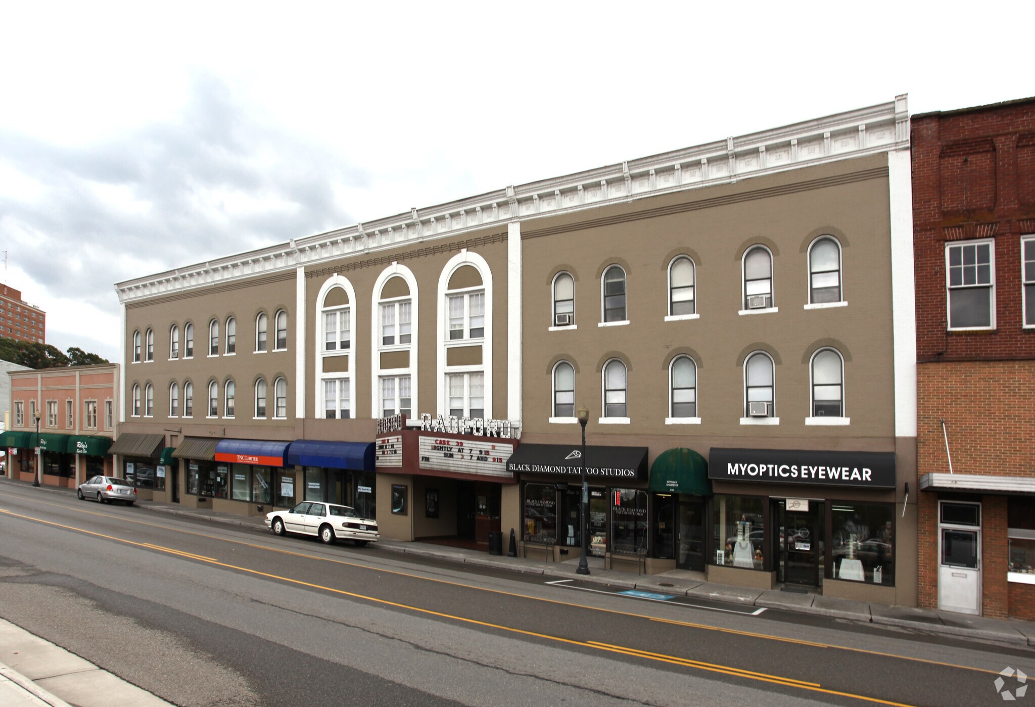 1051-1073 E Main St, Radford, VA for sale Primary Photo- Image 1 of 1