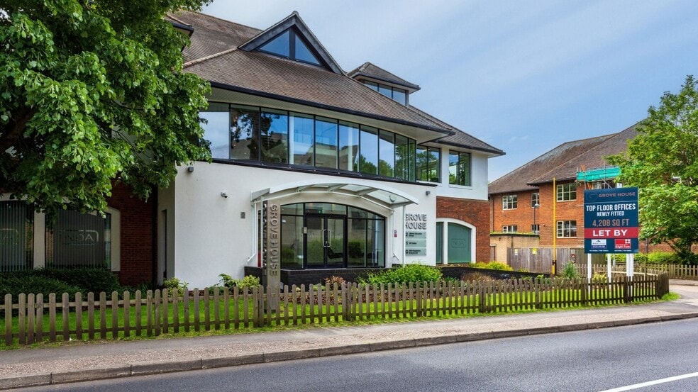 Guildford Rd, Leatherhead for lease - Building Photo - Image 2 of 2