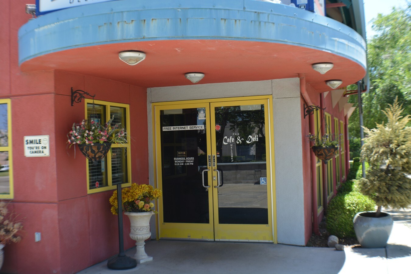 9077 Foothills Blvd, Roseville, CA 95747