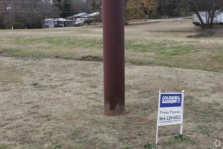274 E Savannah St, Calhoun Falls, SC for sale - Primary Photo - Image 1 of 1