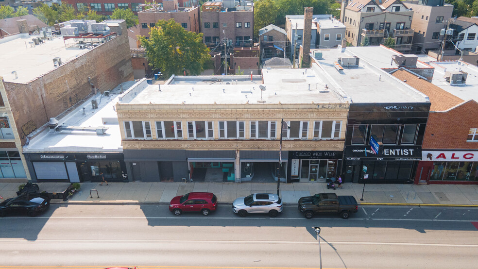 1725 W Chicago Ave, Chicago, IL for lease - Building Photo - Image 1 of 10