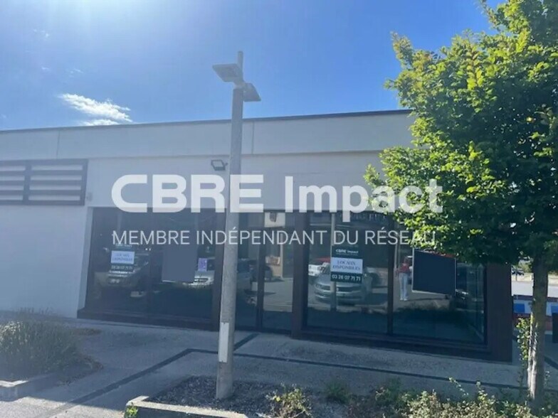 Retail in Saint-Brice-Courcelles for lease - Building Photo - Image 1 of 4