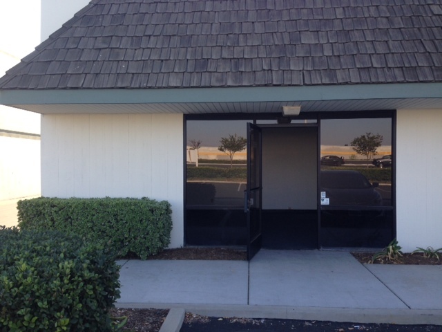 6682-6700 Van Buren Blvd, Riverside, CA for lease - Building Photo - Image 2 of 5