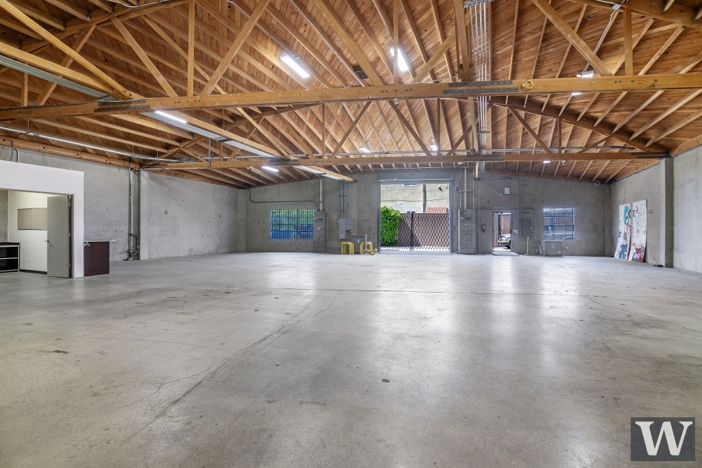 5645-5655 W. Adams Boulevard Blvd, Los Angeles, CA for lease Interior Photo- Image 1 of 5