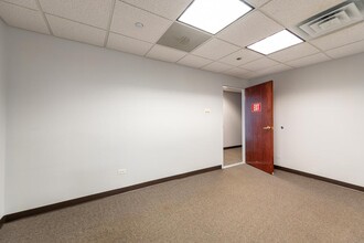 180 N Michigan Ave, Chicago, IL for lease Interior Photo- Image 2 of 7