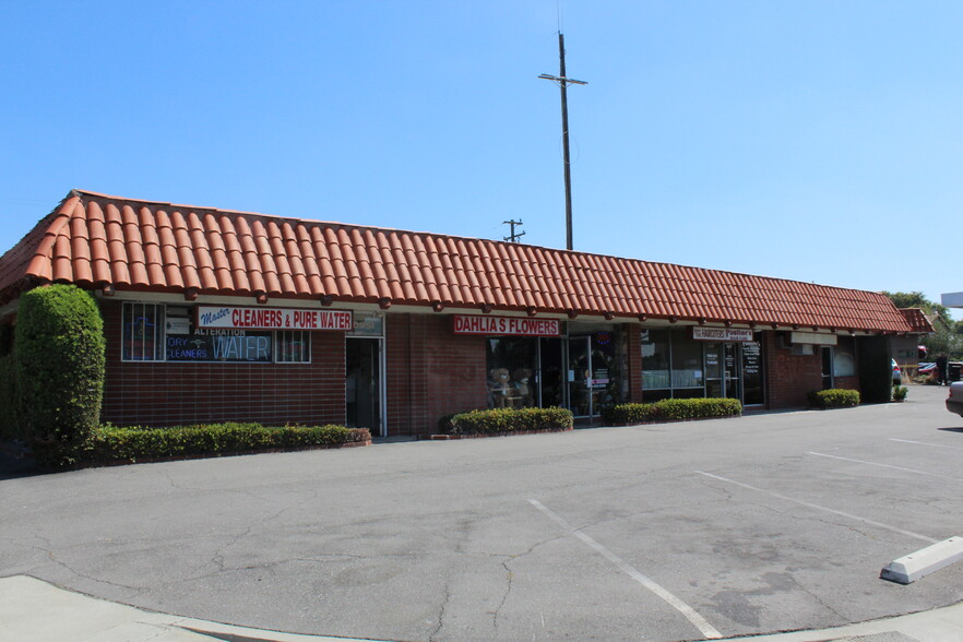 8951-8959 Chapman Ave, Garden Grove, CA for lease - Building Photo - Image 1 of 2