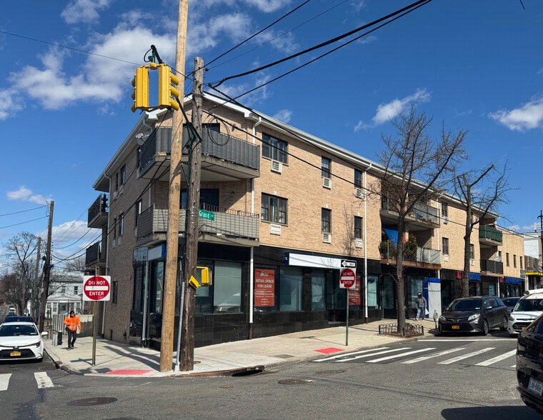 6401 Grand Ave, Maspeth, NY for lease - Building Photo - Image 1 of 8