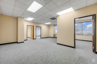 2201 Main St, Dallas, TX for lease Interior Photo- Image 2 of 4