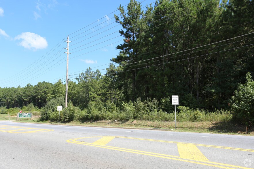 13585 Arnold Mill Rd, Roswell, GA 30075