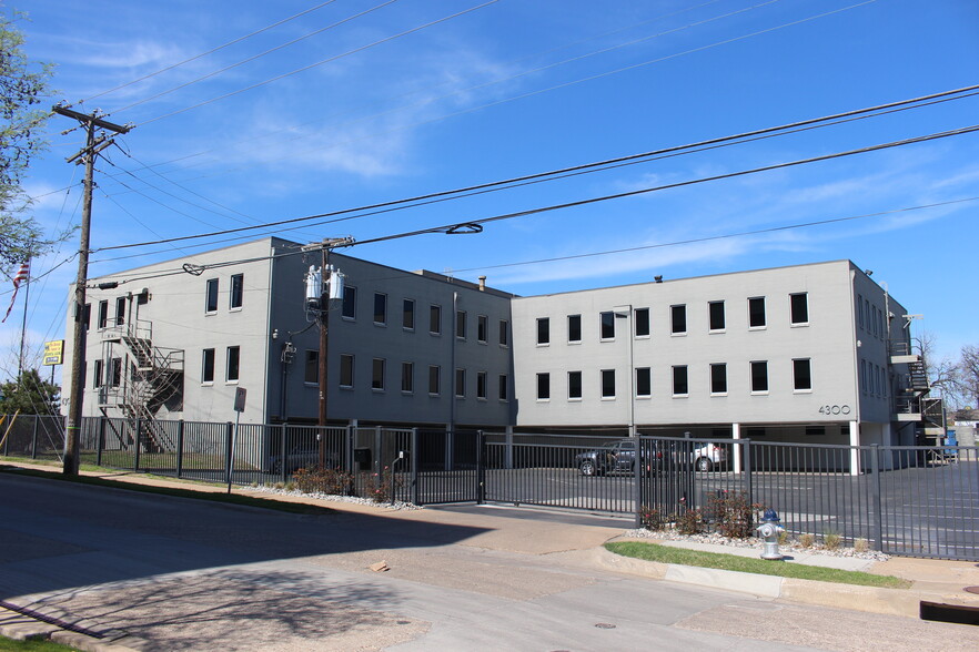 4300 N Central Expy, Dallas, TX for lease - Building Photo - Image 2 of 16