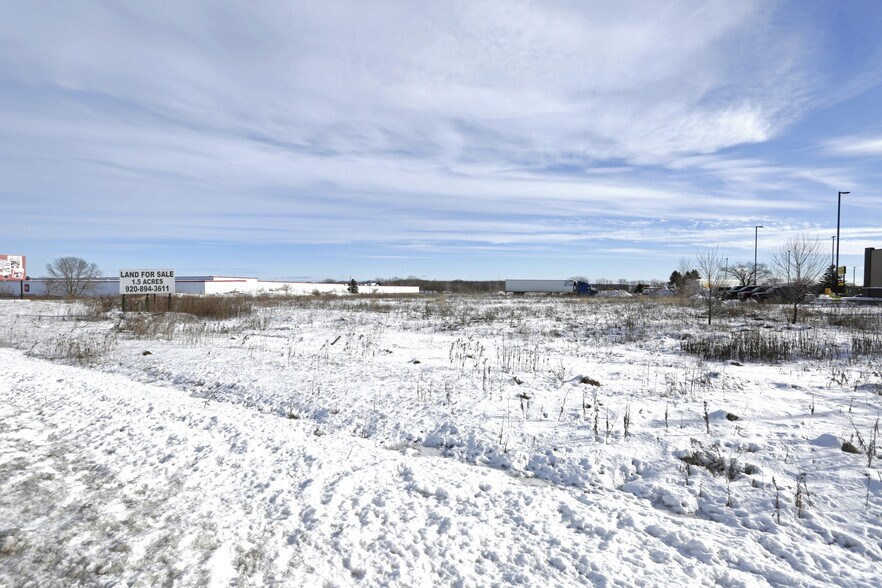 1045 WI 57 Hwy, Plymouth, WI for sale - Primary Photo - Image 1 of 1