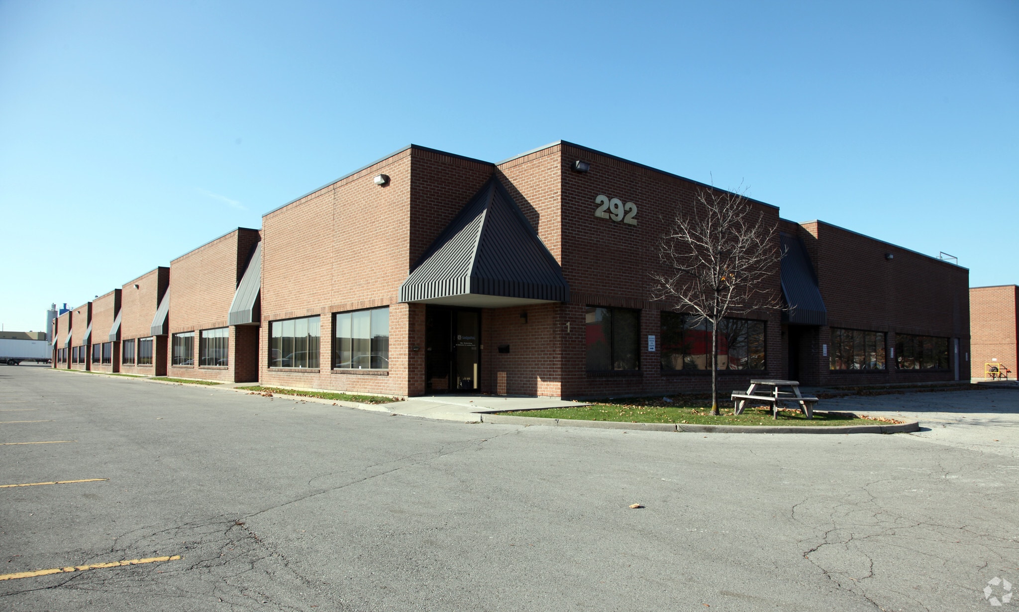 294 Walker Dr, Brampton, ON for lease Primary Photo- Image 1 of 3