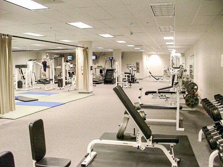 2055 NW Savier St, Portland, OR for lease - Interior Photo - Image 2 of 37