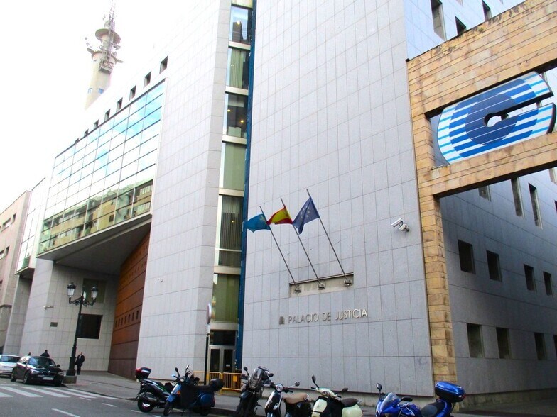 Office in Oviedo for sale - Building Photo - Image 2 of 19